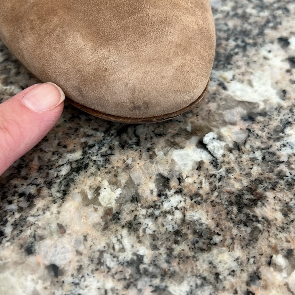 Gucci Suede Dahlia Bamboo Heels - Picture 11 of 14